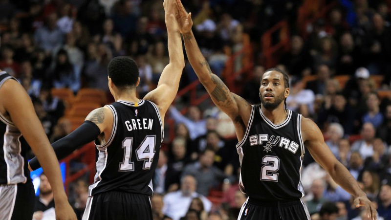 San Antonio Spurs guard Danny Green and forward Kawhi Leonard