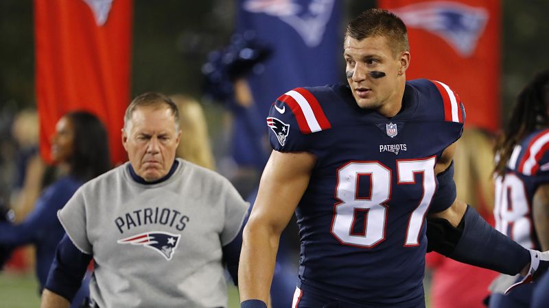 New England Patriots tight end Rob Gronkowski and head coach Bill Belichick