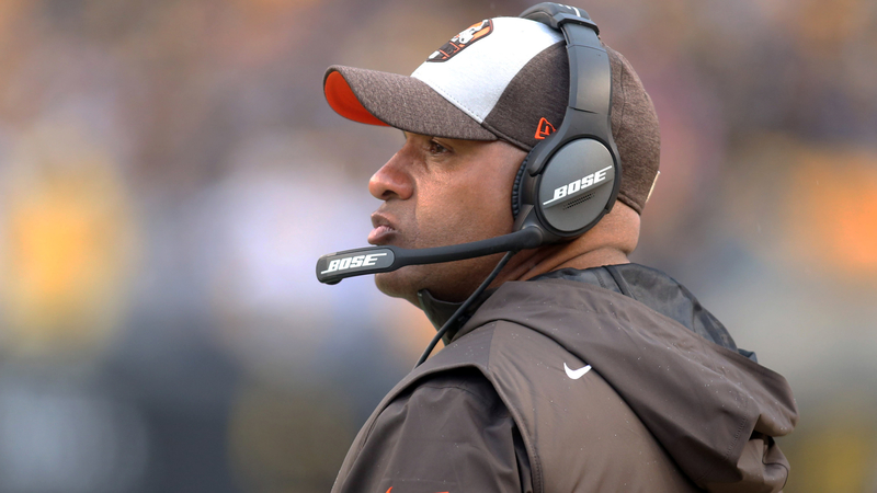 Browns head coach Hue Jackson