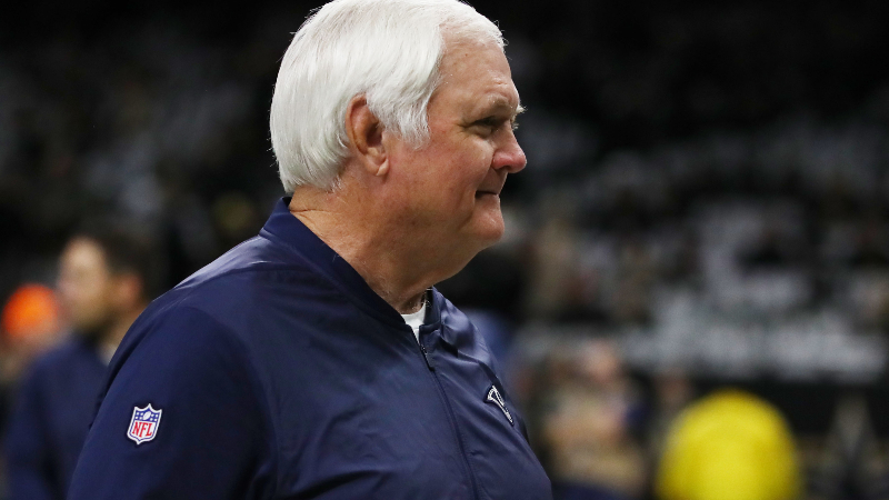 Los Angeles Rams defensive coordinator Wade Phillips