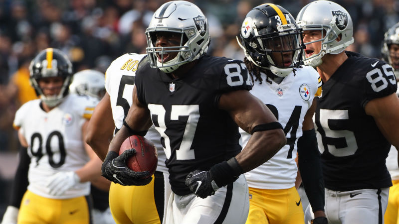 Oakland Raiders tight end Jared Cook
