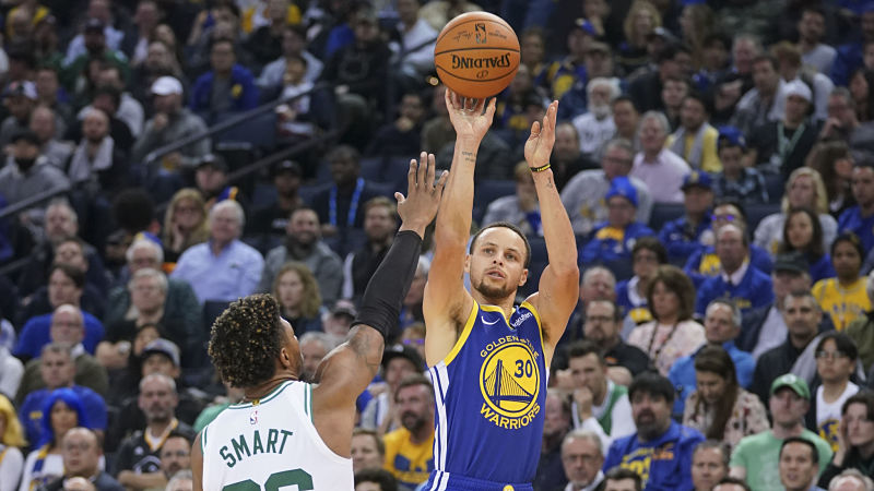 Golden State Warriors guard Stephen Curry