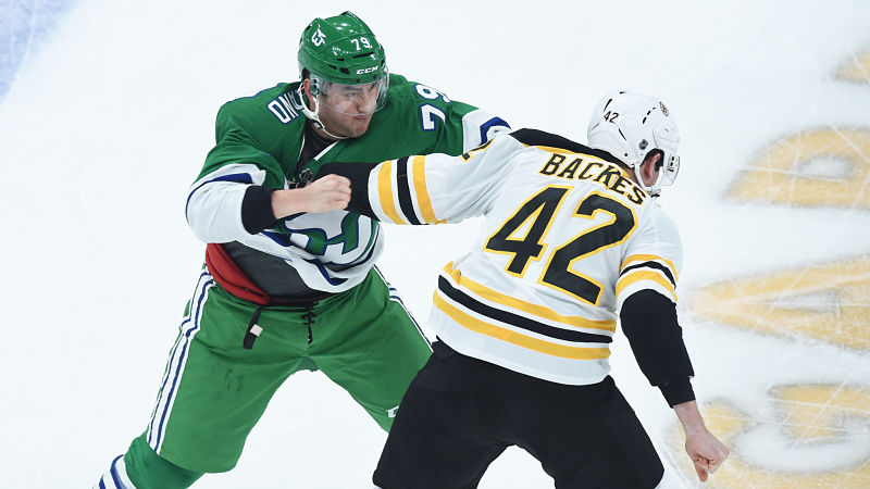 Bruins winger David Backes
