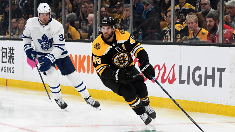 Toronto Maple Leafs forward Auston Matthews and Boston Bruins forward David Krejci