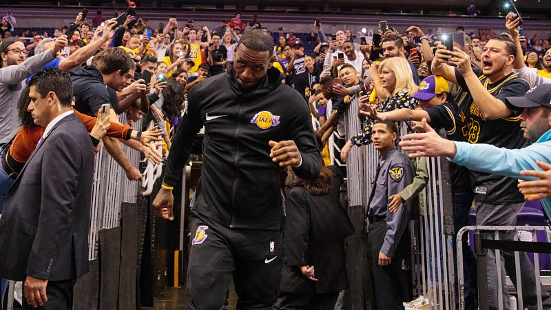 Los Angeles Lakers forward LeBron James