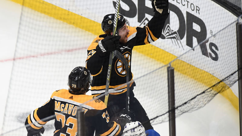 Boston Bruins forward Sean Kuraly
