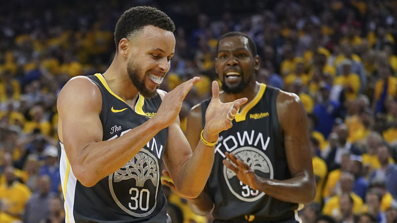 Golden State Warriors Steph Curry, Kevin Durant