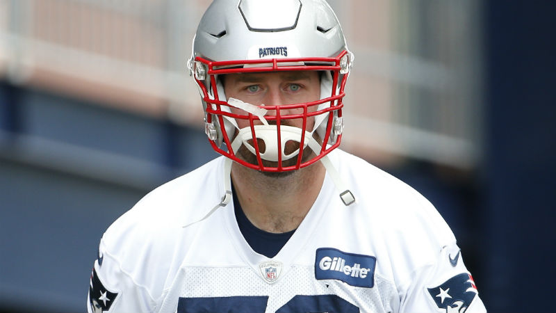 New England Patriots tackle Dan Skipper