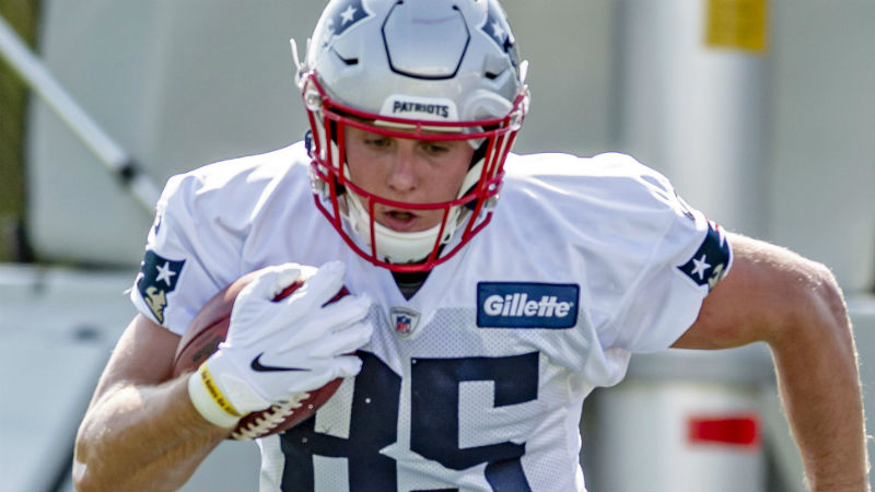 New England Patriots tight end Ryan Izzo