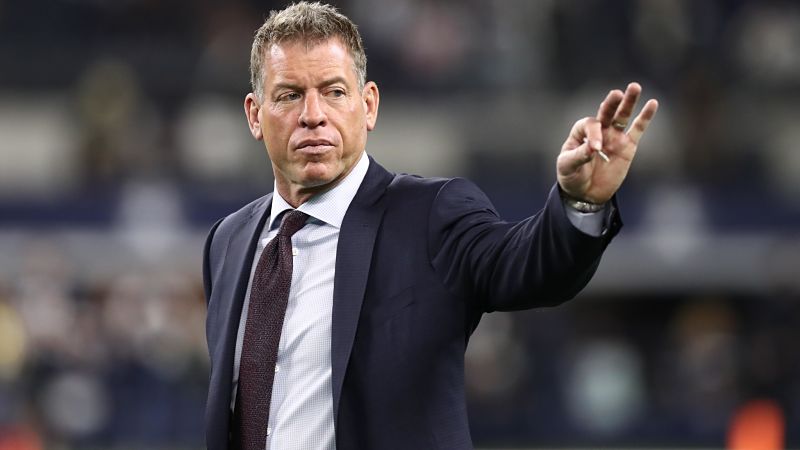 Former Cowboys quarterback Troy Aikman