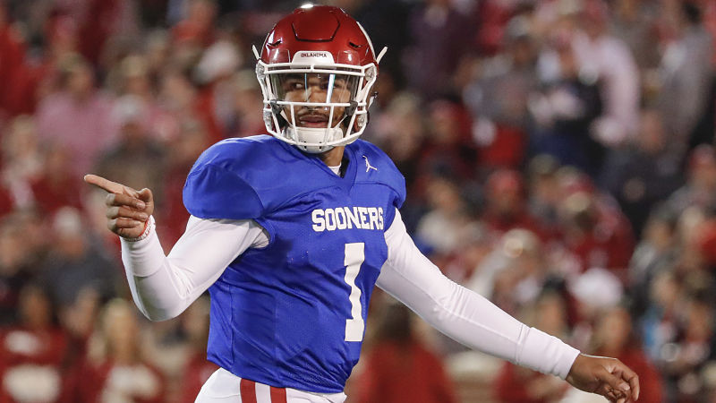 Oklahoma Sooners quarterback Jalen Hurts