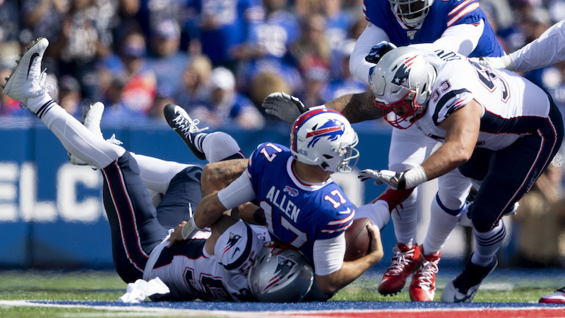 Patriots linebacker John Simon, defensive tackle Lawrence Guy