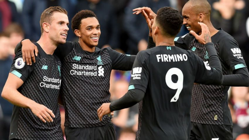 Liverpool's Jordan Henderson, Trent Alexander-Arnold, Roberto Firmino, Fabinho