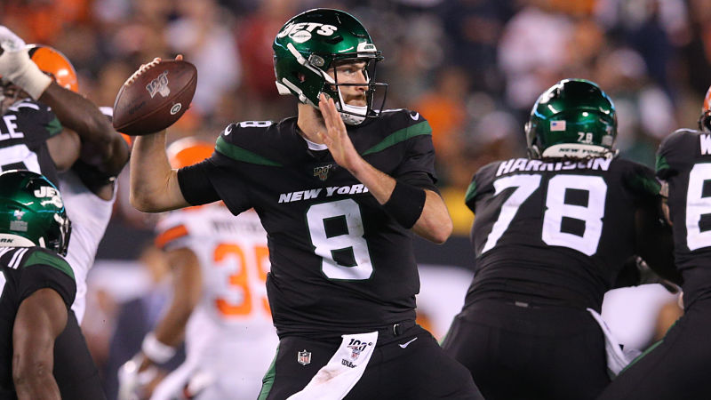 New York Jets quarterback Luke Falk
