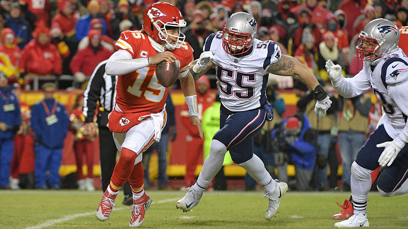 Kansas City Chiefs quarterback Patrick Mahomes and New England Patriots defensive end John Simon