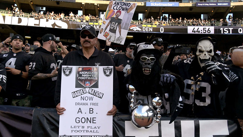 Oakland Raiders fans
