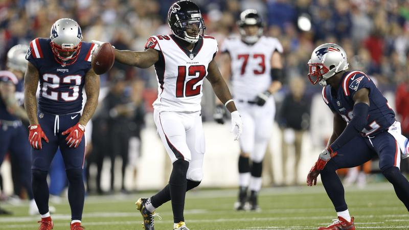 Falcons receiver Mohamed Sanu