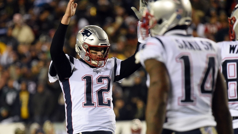 New England Patriots quarterback Tom Brady (12)
