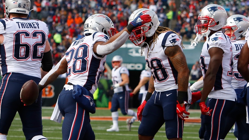 New England Patriots running backs James White (28) and Brandon Bolden (38)