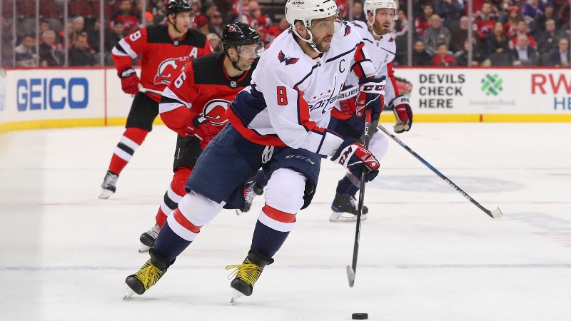 Washington Capitals left wing Alex Ovechkin (8)