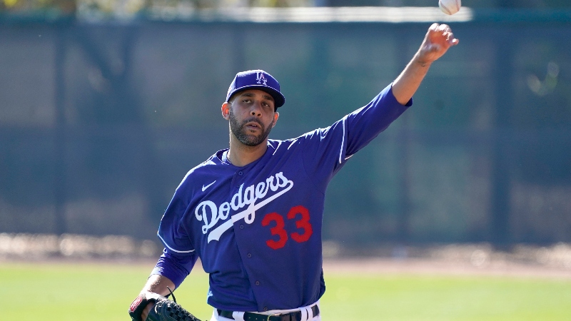 Los Angeles Dodgers pitcher David Price (33)