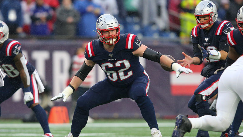 New England Patriots left guard Joe Thuney