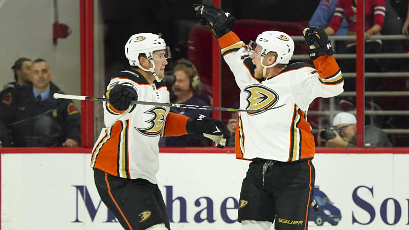 Nick Ritchie, Ondrej Kase