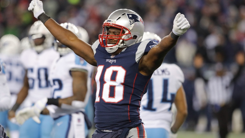 New England Patriots wide receiver Matthew Slater (18)
