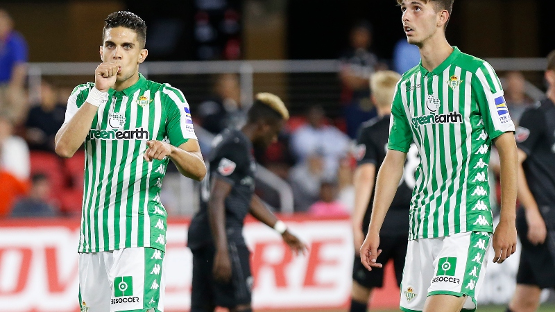 Real Betis defender Marc Bartra (left)