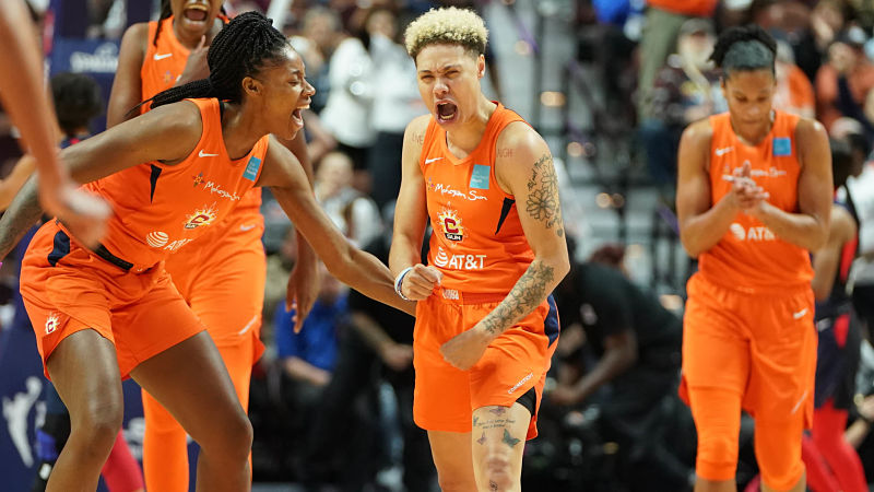 Connecticut Sun guard Natisha Hiedeman