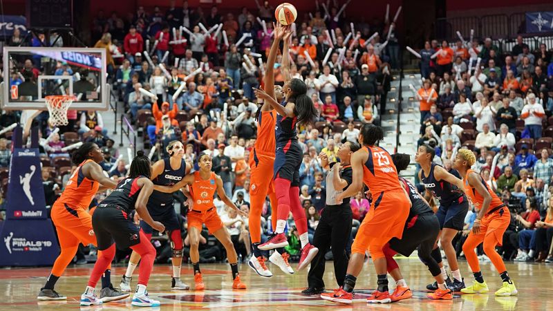 Connecticut Sun and Washington Mystics