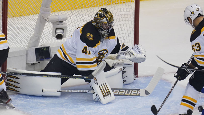 Boston Bruins goalie Jaroslav Halak