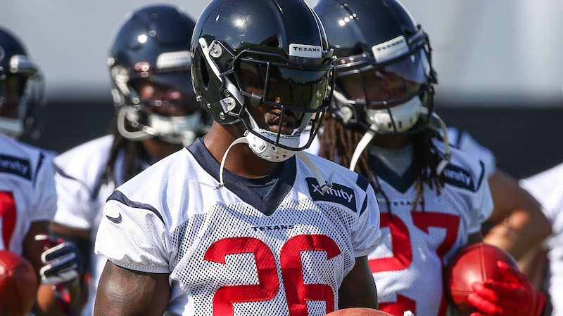 Patriots running back Lamar Miller