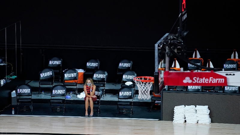 An NBA reporter