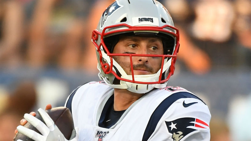 New England Patriots quarterback Brian Hoyer