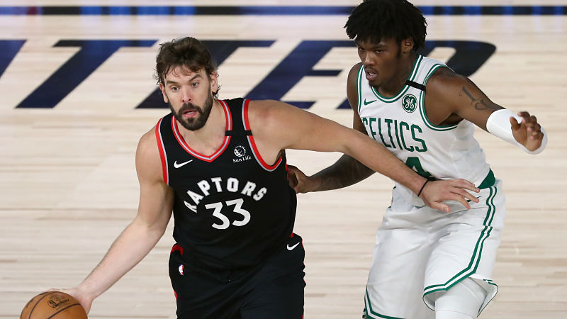 Toronto Raptors center Marc Gasol and Boston Celtics center Robert Williams III