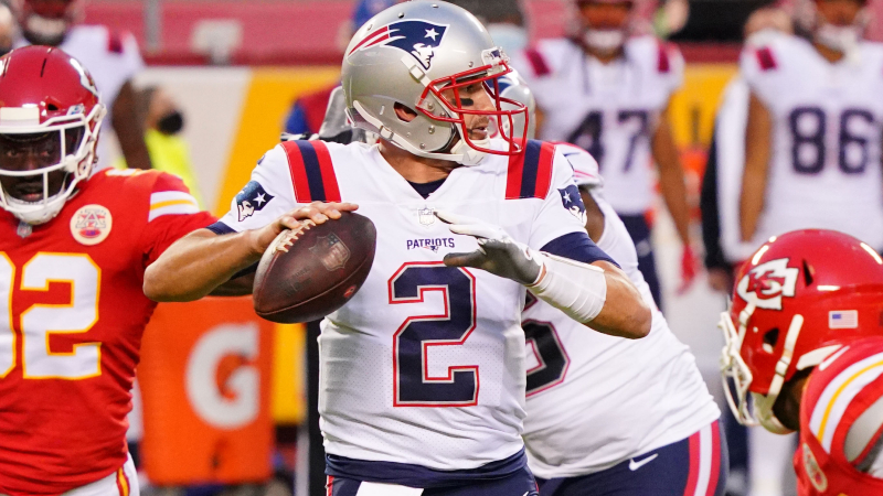 New England Patriots quarterback Brian Hoyer