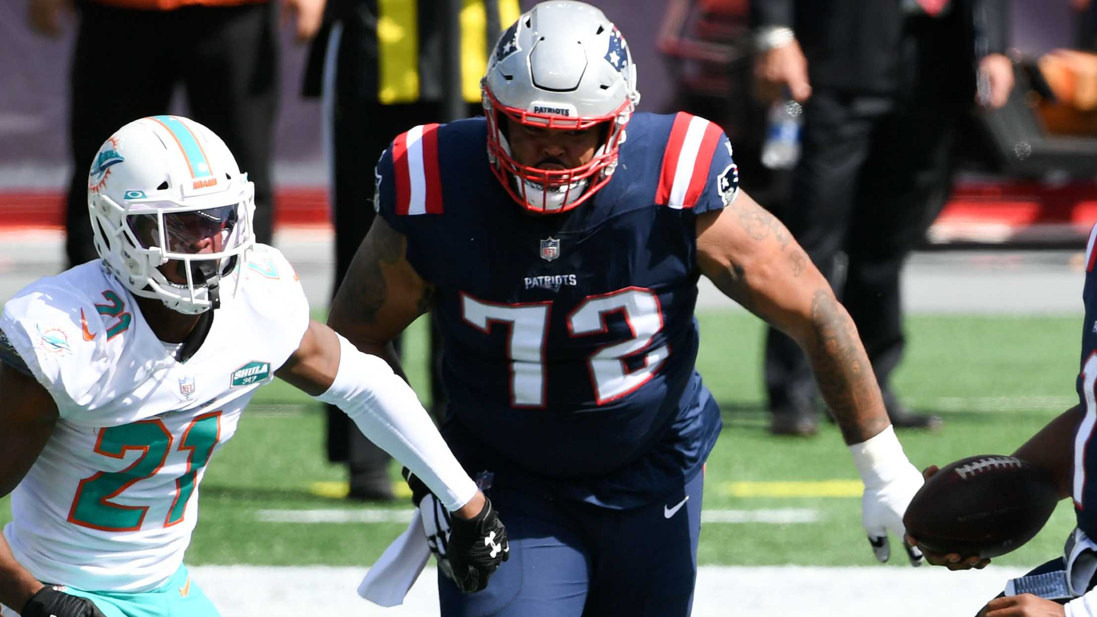 New England Patriots offensive tackle Jermaine Eluemunor