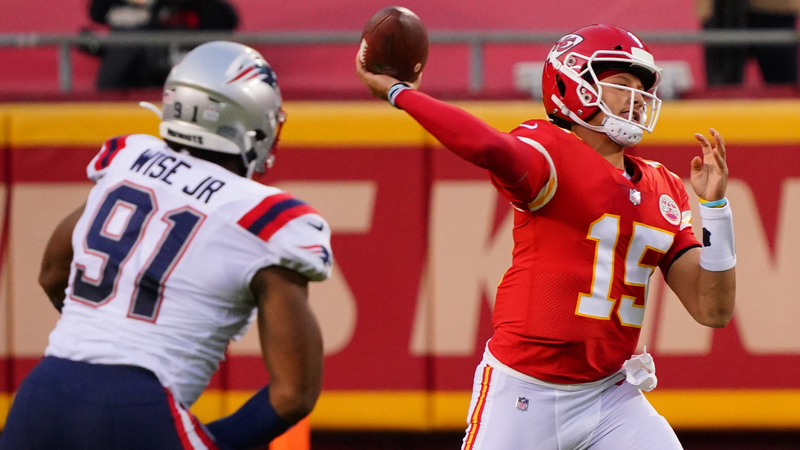 Kansas City Chiefs quarterback Patrick Mahomes, New England Patriots' Deatrich Wise