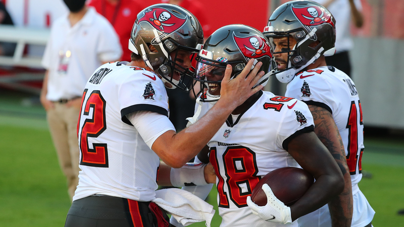 Tampa Bay Buccaneers' Tom Brady, Tyler Johnson