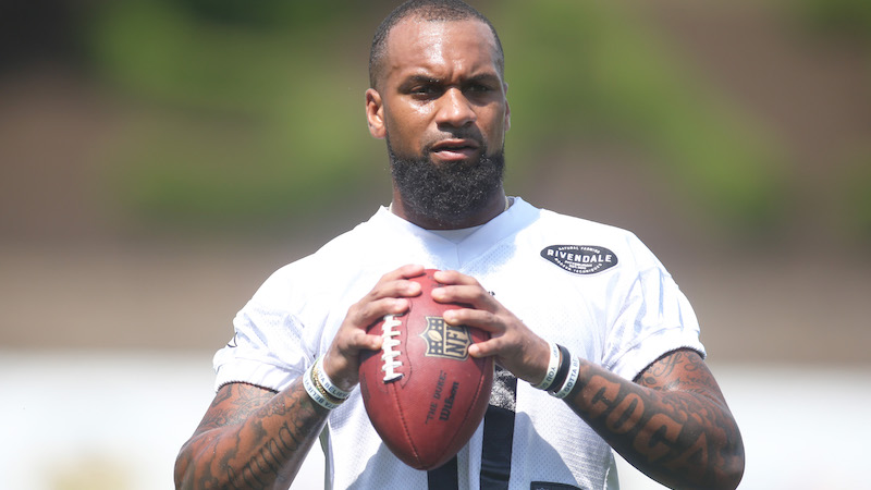 Patriots wide receiver Donte Moncrief