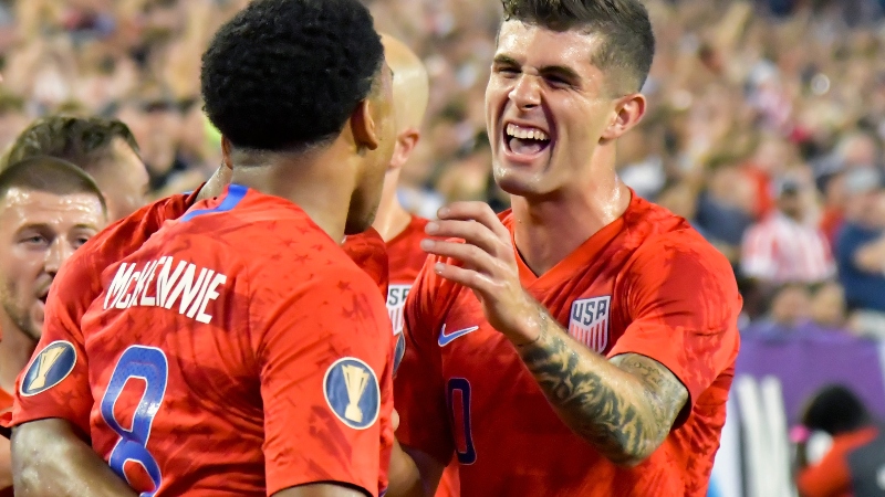 United States soccer team midfielder Weston McKennie (8) and forward Christian Pulisic