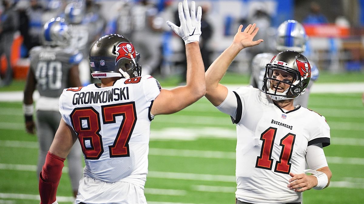 Tampa Bay Buccaneers tight end Rob Gronkowski and quarterback Blaine Gabbert