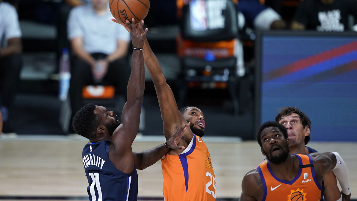 Phoenix Suns forward Mikal Bridges and Dallas Mavericks guard Tim Hardaway Jr.