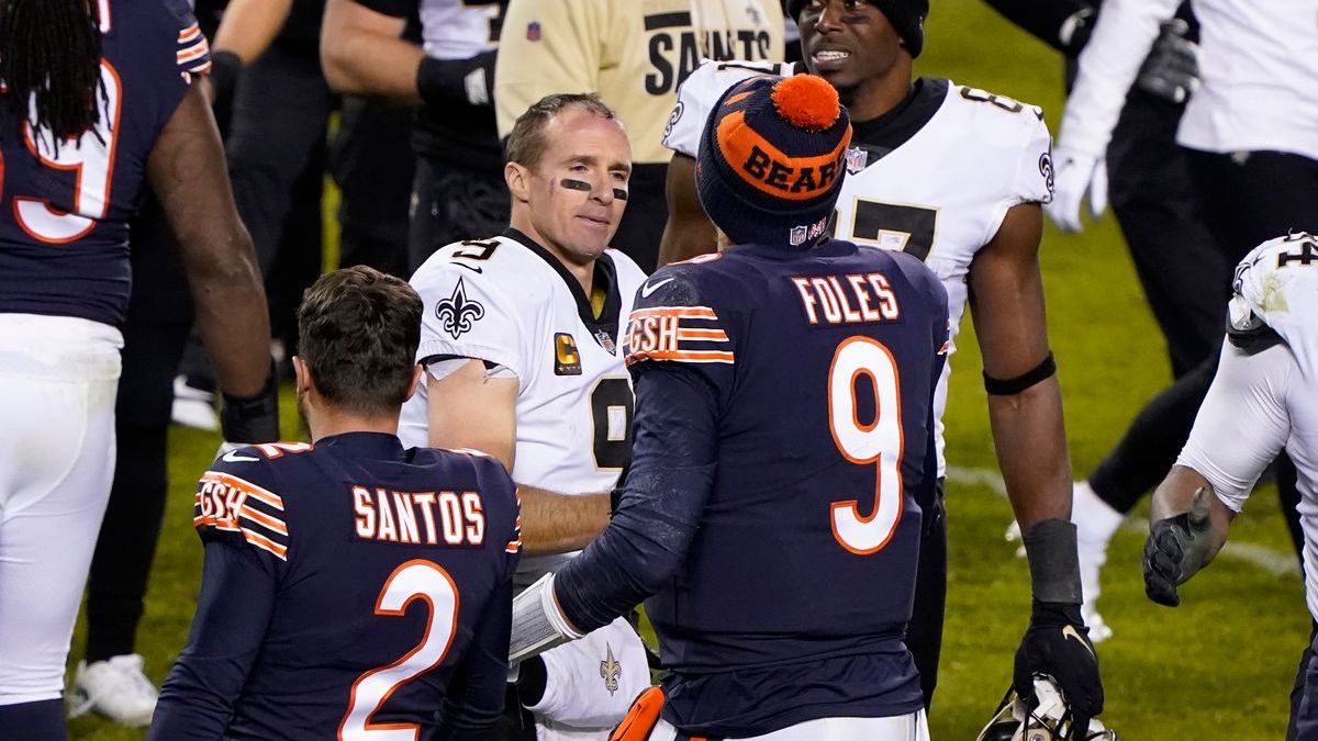 New Orleans Saints quarterback Drew Brees, Chicago Bears backup quarterback Nick Foles