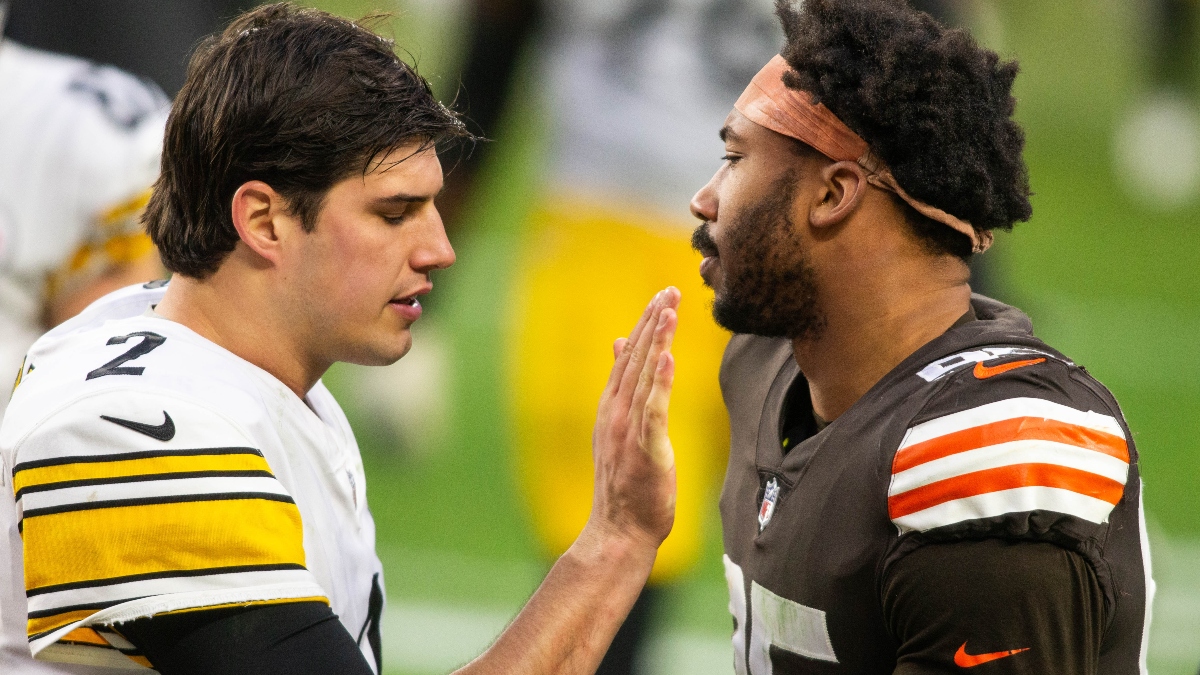 Pittsburgh Steelers quarterback Mason Rudolph (2) and Cleveland Browns defensive end Myles Garrett (95)