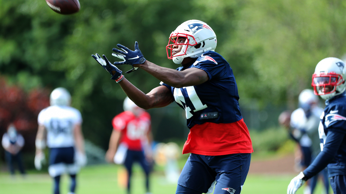 Patriots cornerback Mike Jackson Sr.