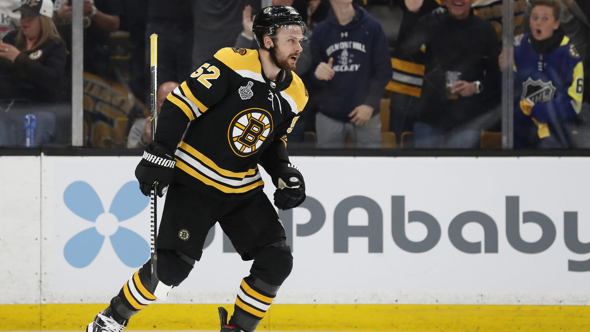 Boston Bruins center Sean Kuraly