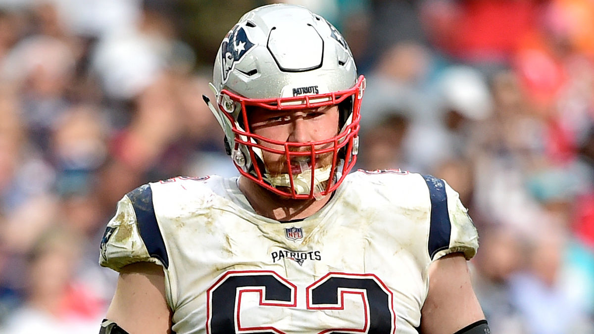 New England Patriots left guard Joe Thuney