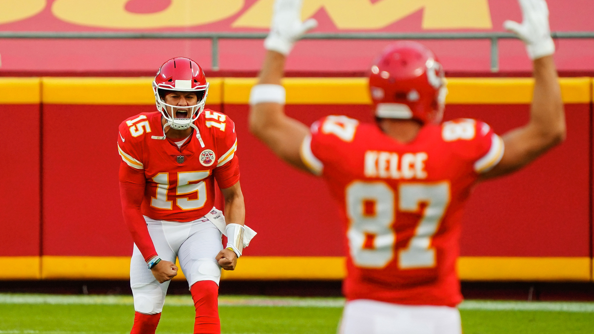 Kansas City Chiefs quarterback Patrick Mahomes, tight end Travis Kelce